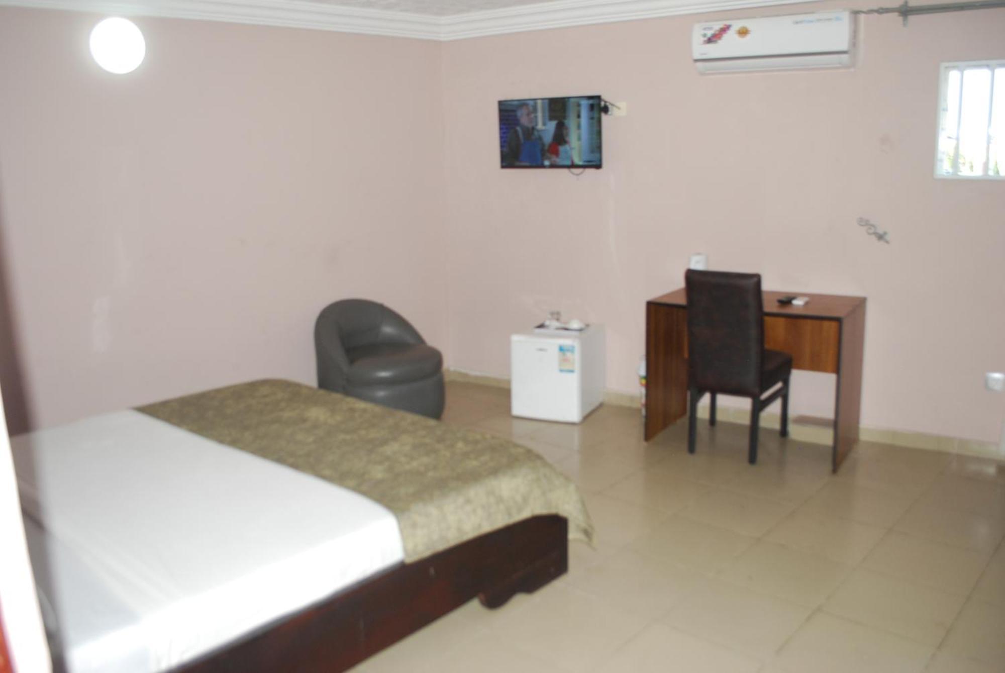 Benin City Center Hotel Cotonou Extérieur photo