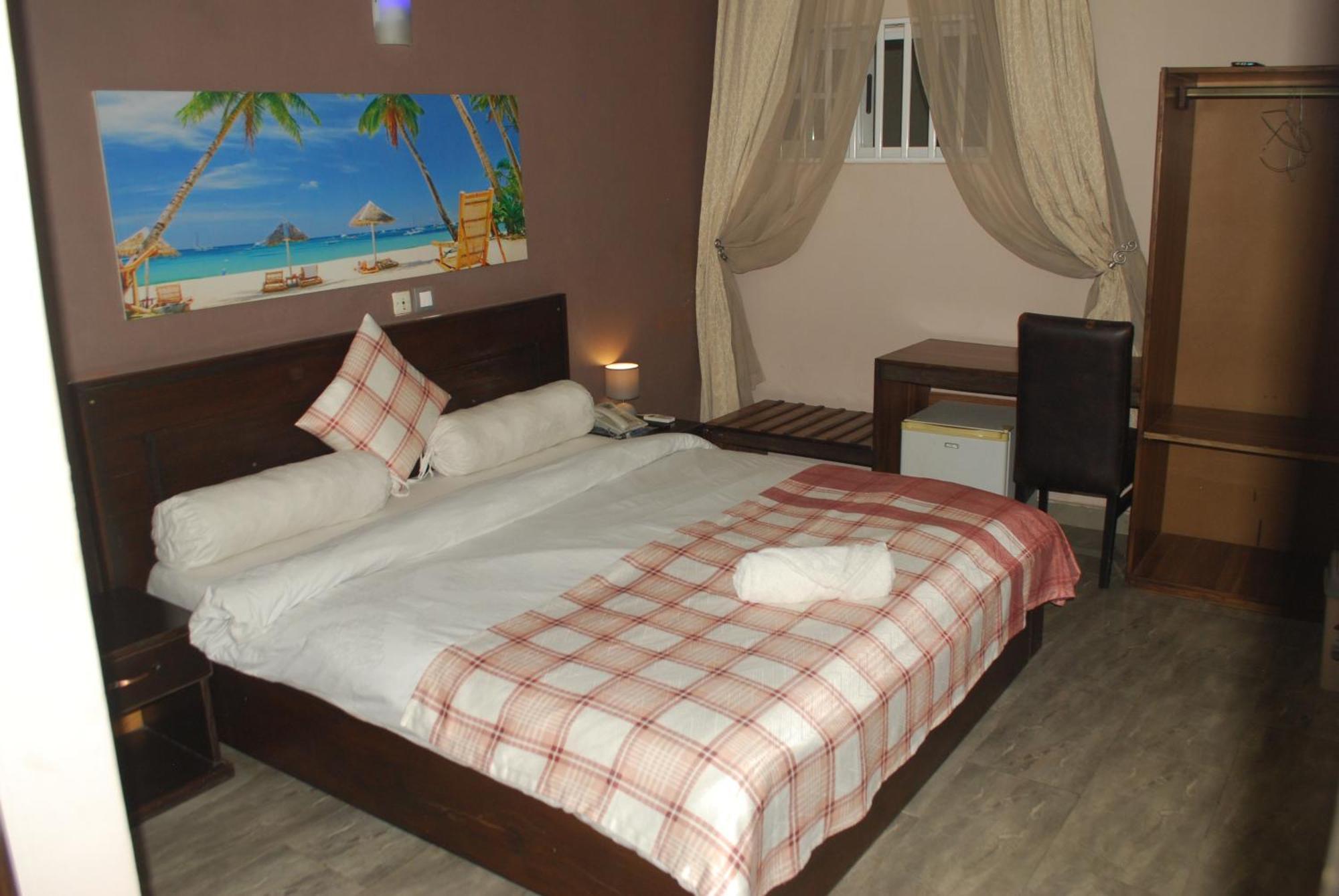 Benin City Center Hotel Cotonou Extérieur photo