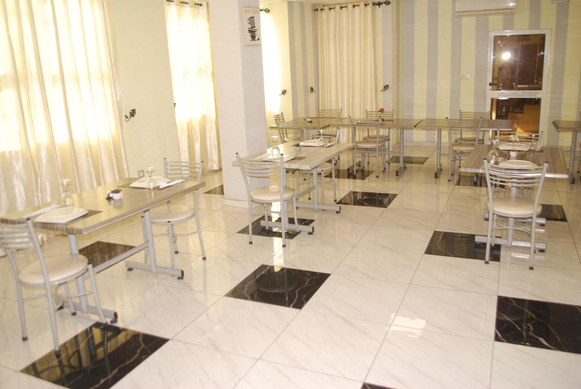 Benin City Center Hotel Cotonou Extérieur photo