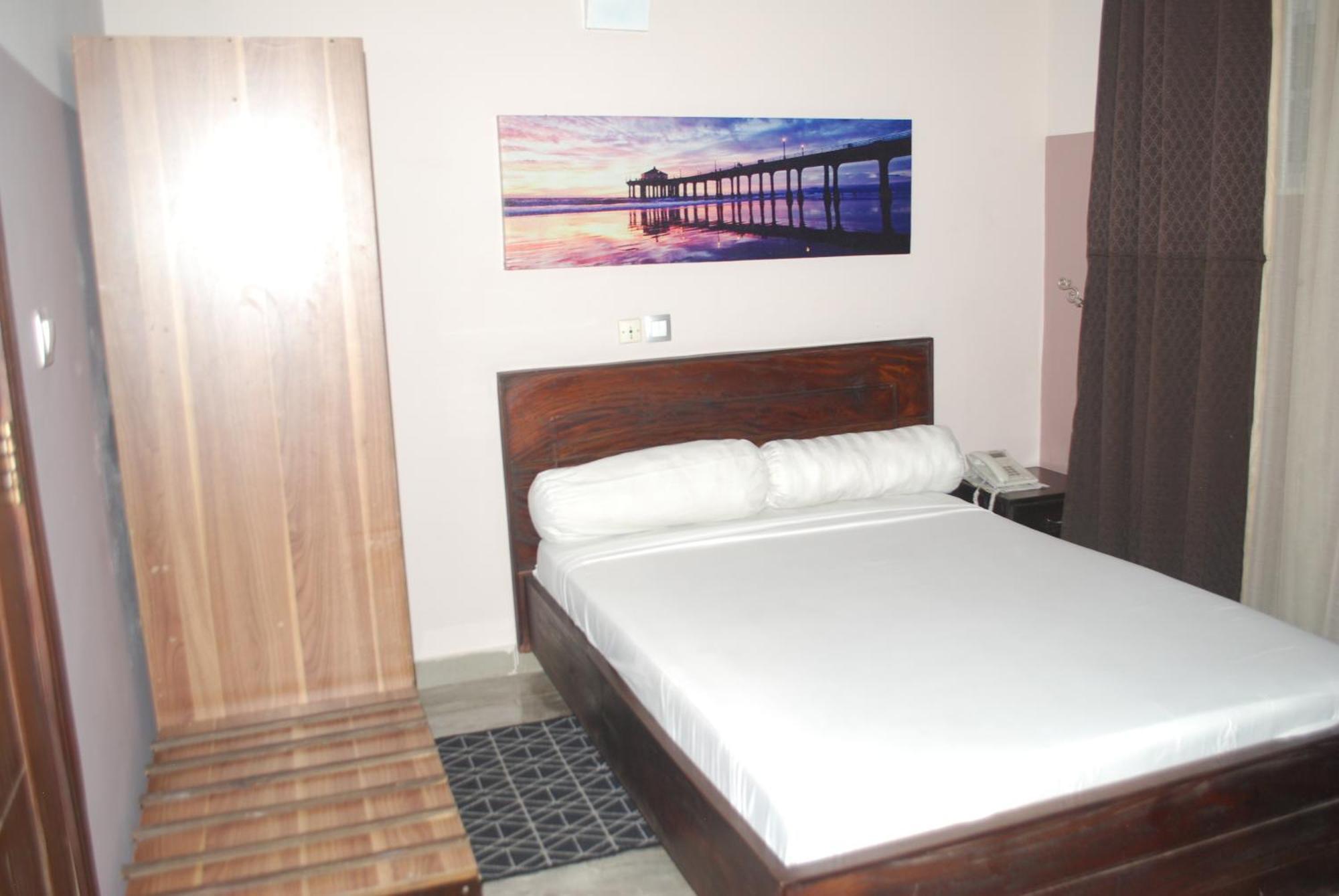 Benin City Center Hotel Cotonou Extérieur photo